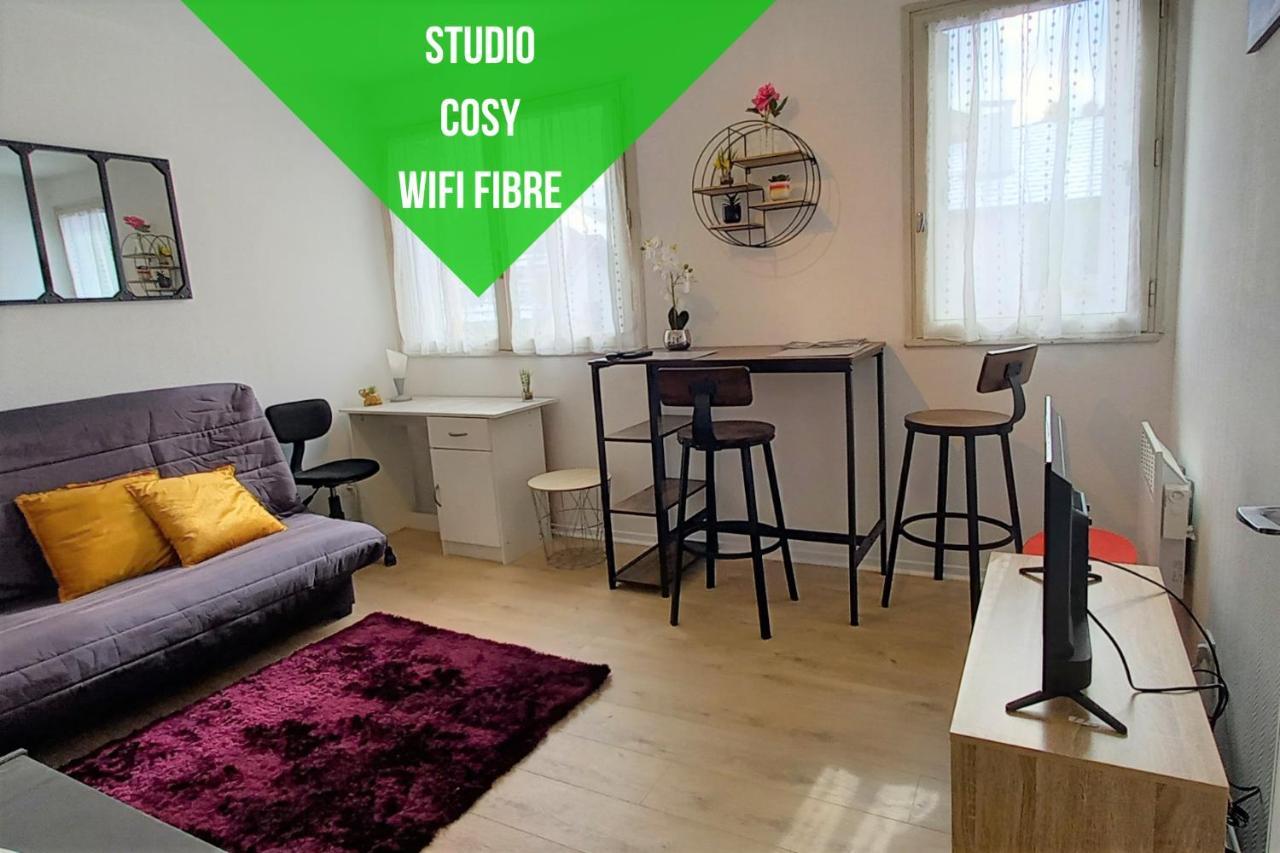 Le Zen -Studio Tout Equipe- Wifi Fibre- Centre Ville Avec Parking Tarbes Exterior foto